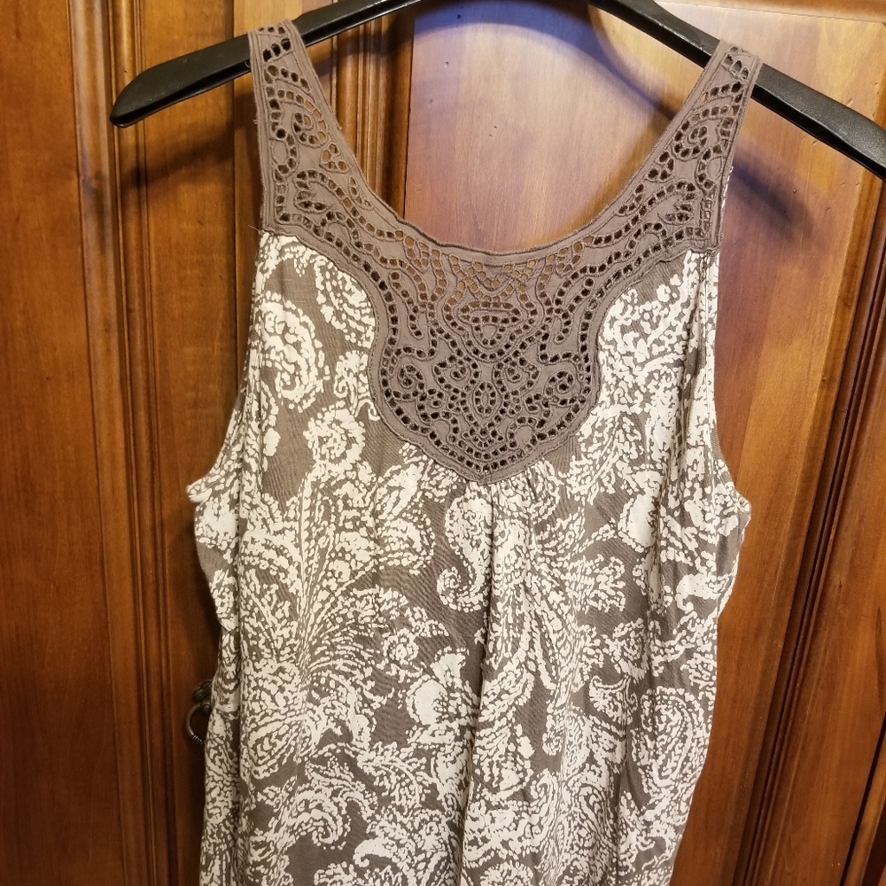 Sonoma womens sleeveless top